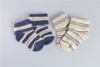 Anti peúgas coloridas feitas malha bacterianas do bebê do algodão com material resistente do odor